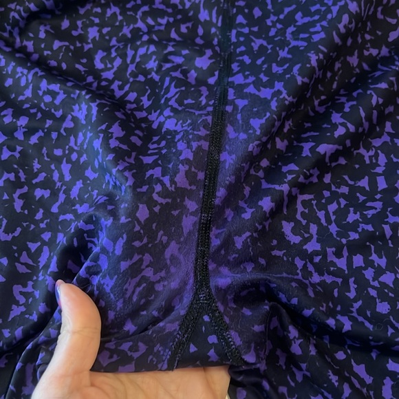 7 Under Armour Capri Leggings, Large - Picture 15 of 17